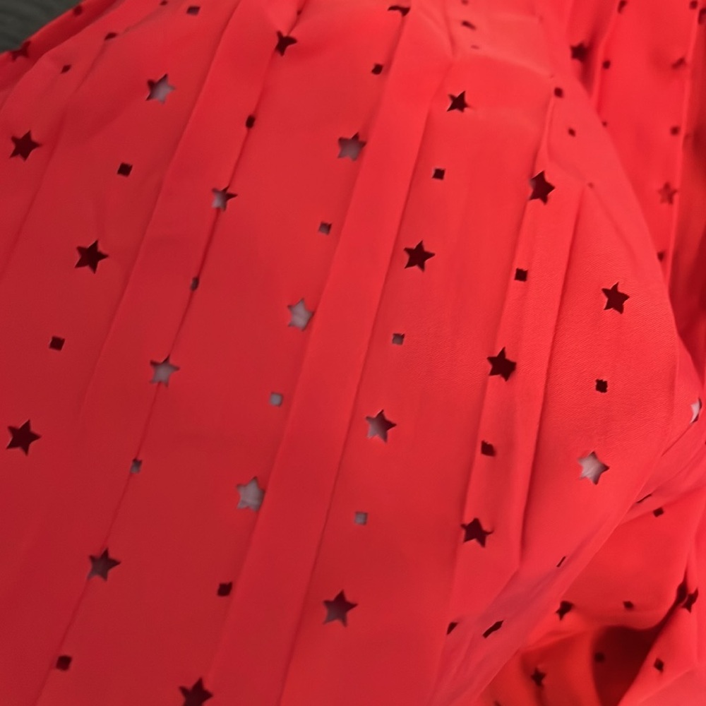 Thrive Red Pleated Pull On Skort with Star Details NEW - Large - Picture 11 of 11